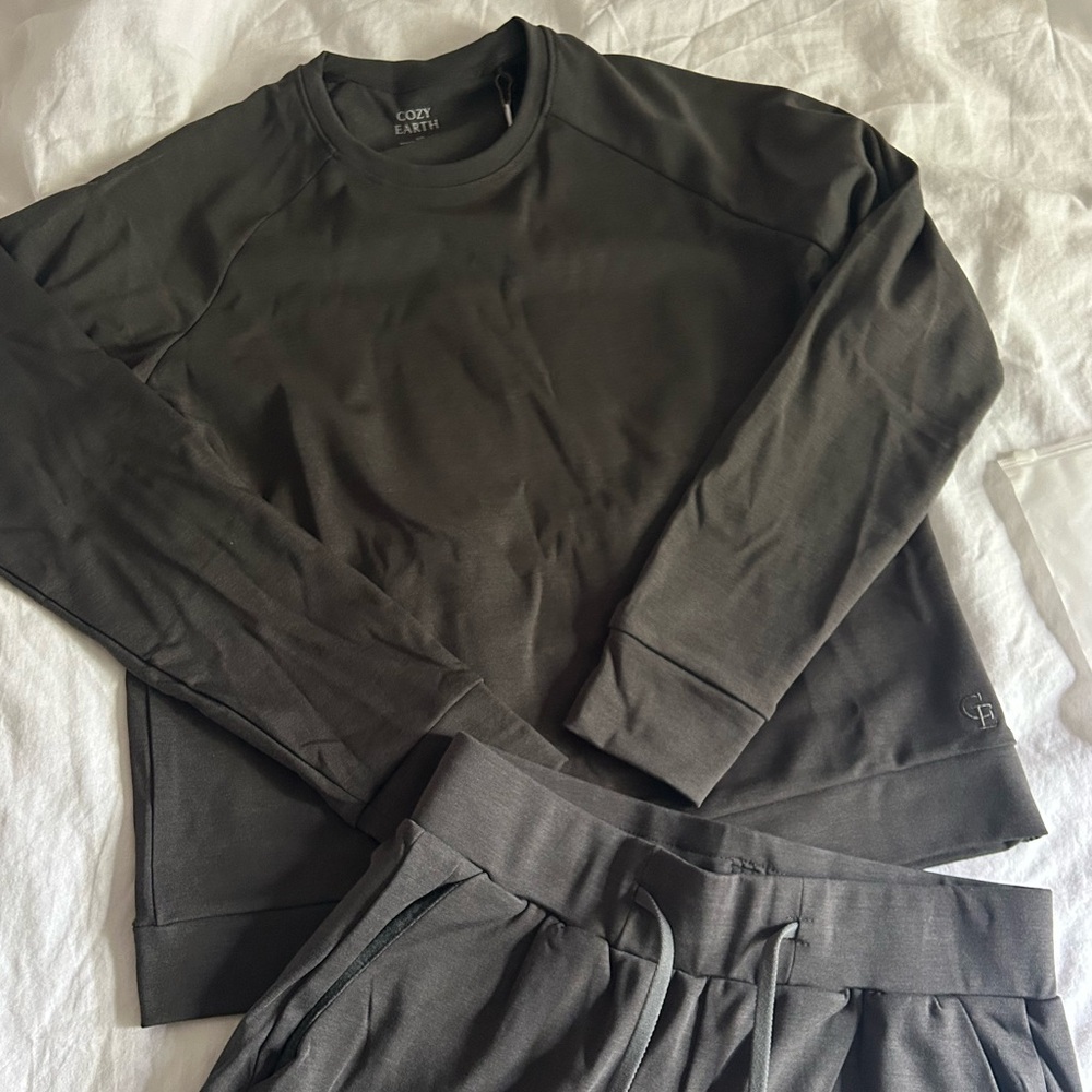 Cozy Earth Charcoal Grey loungewear set - Picture 3 of 8